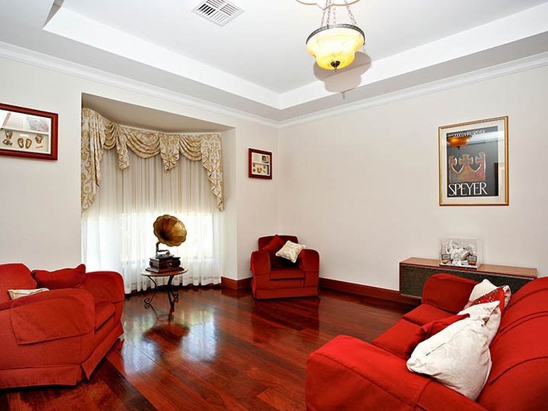 2 Mayfred Avenue, Hope Valley SA 5090