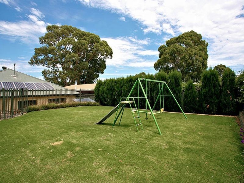 2 Mayfred Avenue, Hope Valley SA 5090