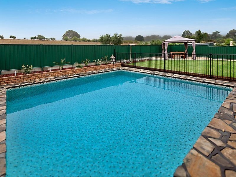 25 Taworri Road, Fairview Park SA 5126