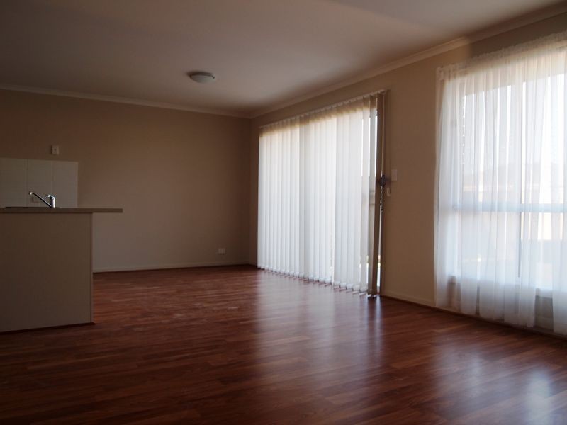 2 Jade Crescent, Munno Para West SA 5115