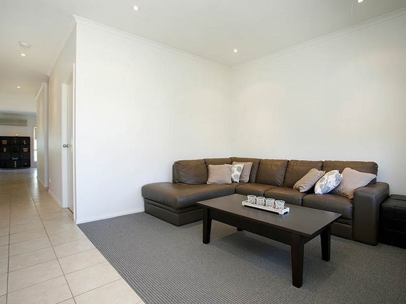 8 Heard Avenue, Mawson Lakes SA 5095