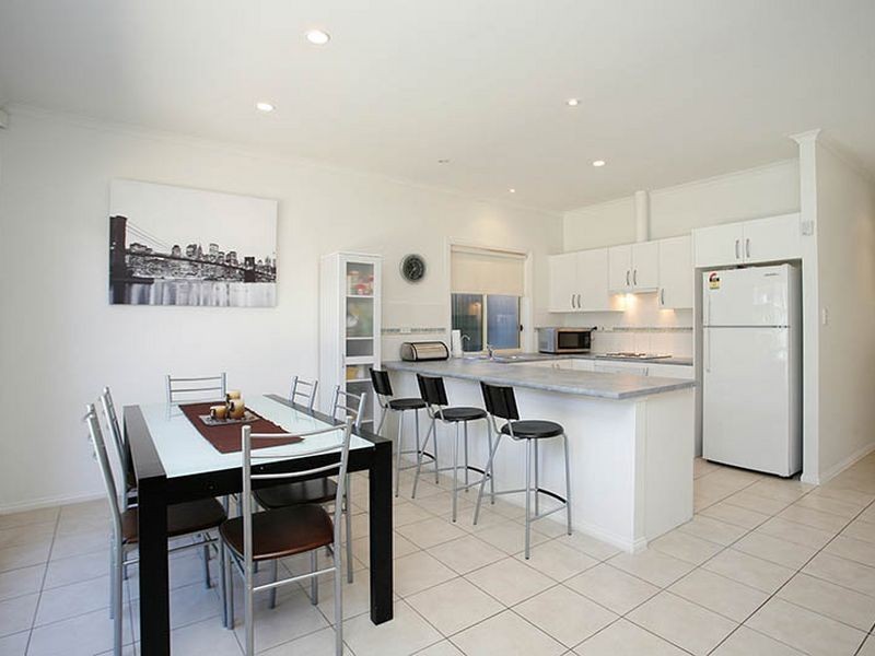 8 Heard Avenue, Mawson Lakes SA 5095