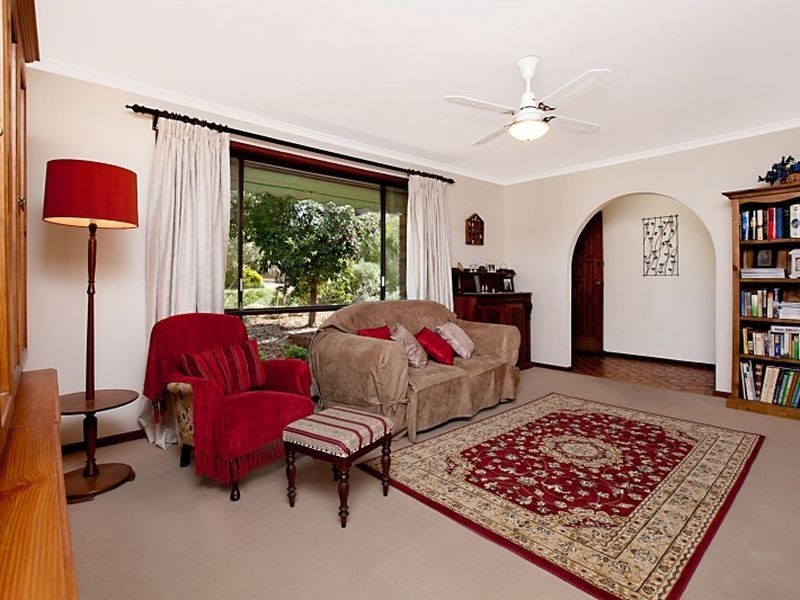 55 Currawong Crescent, Modbury Heights SA 5092
