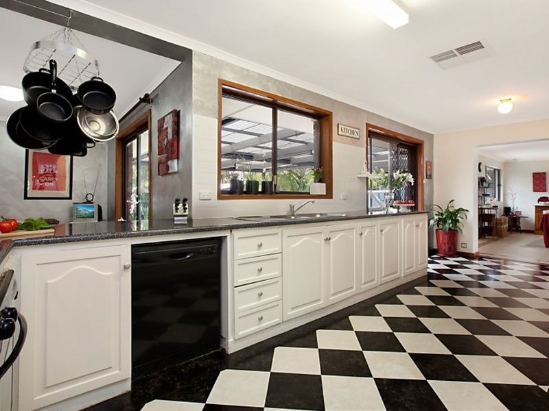 55 Currawong Crescent, Modbury Heights SA 5092