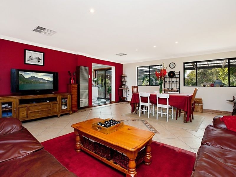 55 Currawong Crescent, Modbury Heights SA 5092