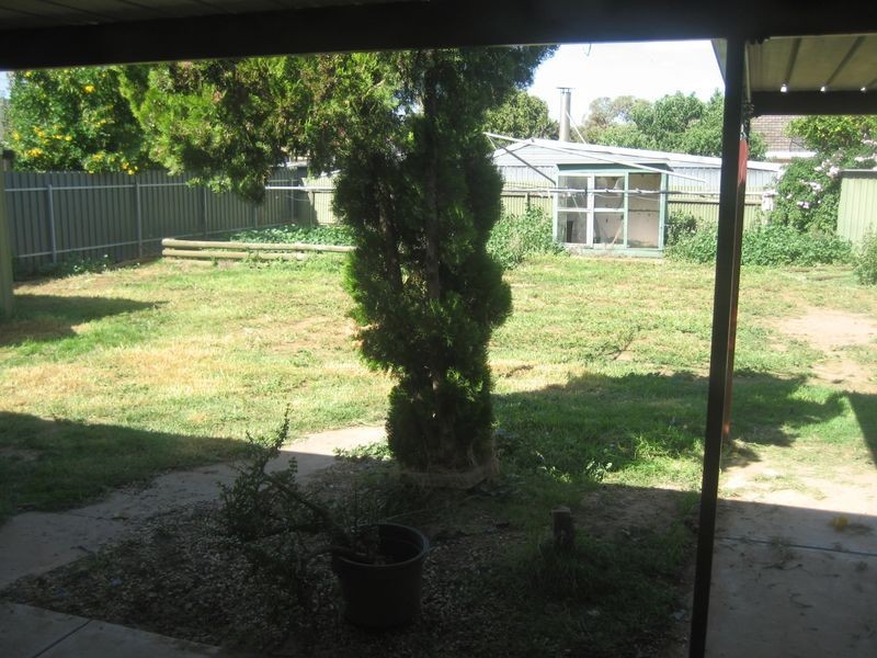 18 Dansie Crt, Brahma Lodge SA 5109