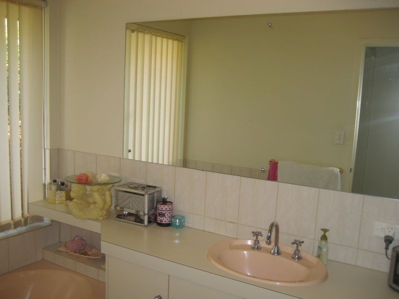 50 Canterbury Drive, Salisbury Heights SA 5109