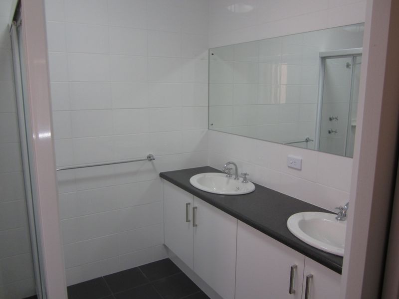 10a & 10b Raymond Road, St Agnes SA 5097