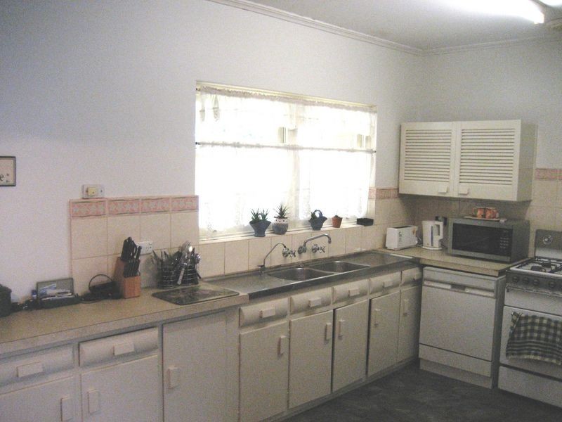 6 Knightsbridge Avenue, Valley View SA 5093