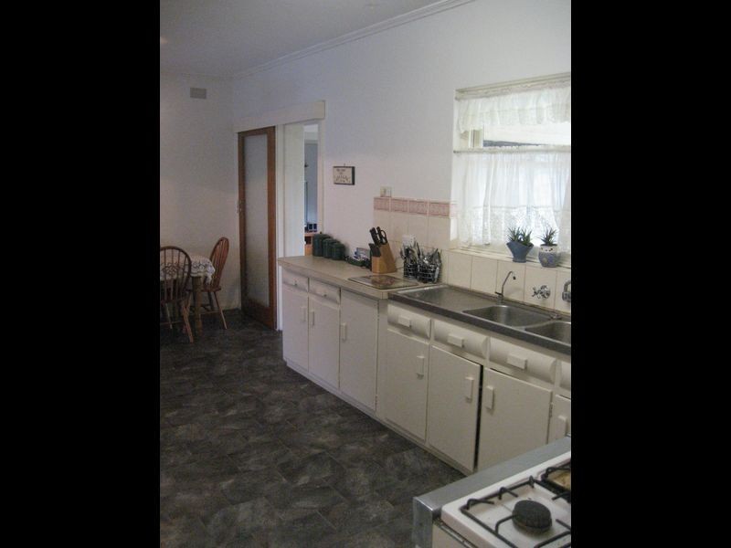 6 Knightsbridge Avenue, Valley View SA 5093