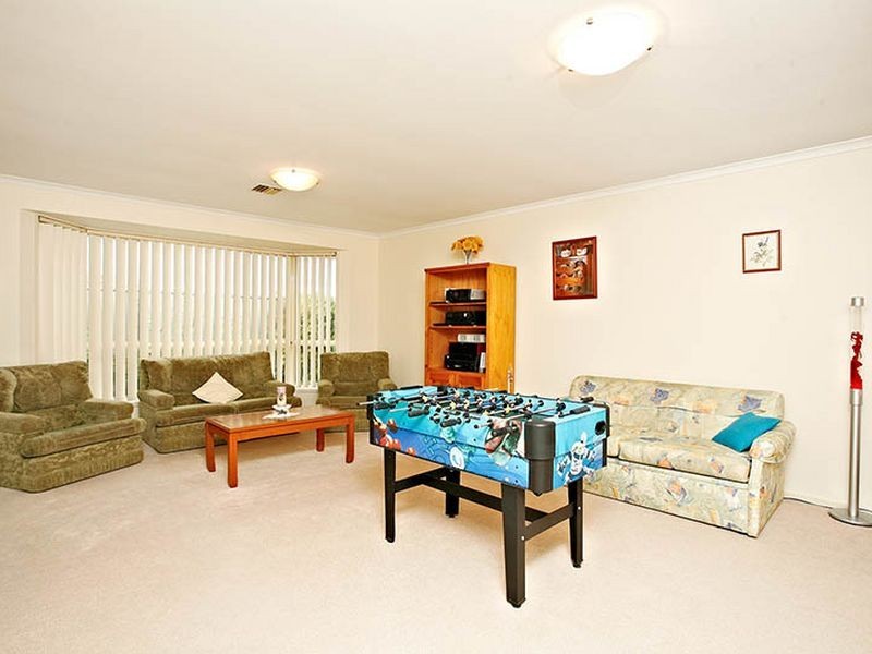 13 Saddle Crescent, Walkley Heights SA 5098