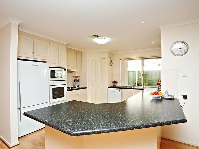 13 Saddle Crescent, Walkley Heights SA 5098