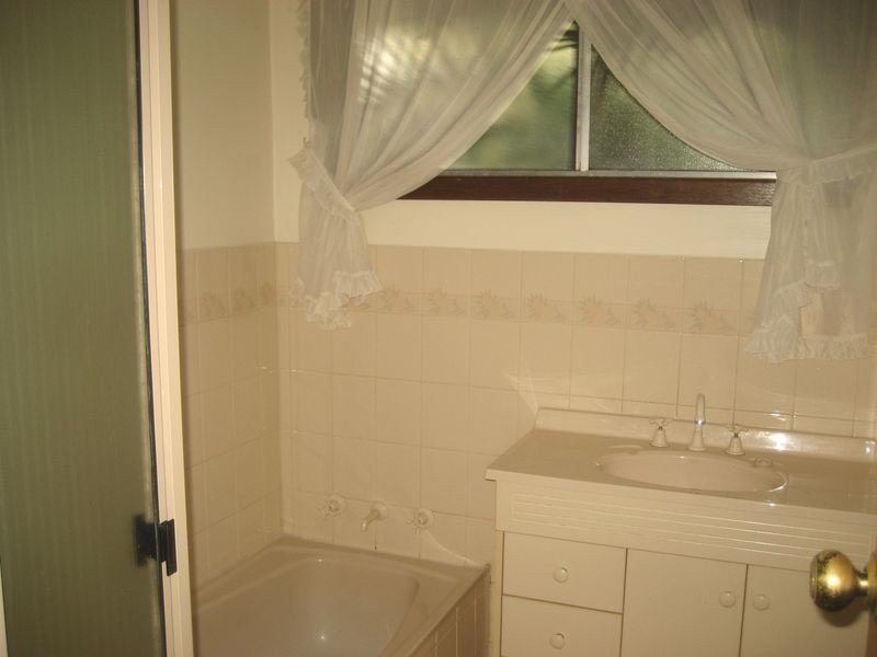 25 Wyndham Crescent, Surrey Downs SA 5126