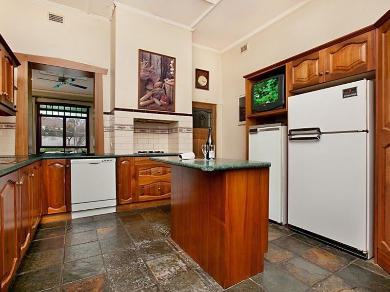 24 Eynesbury Avenue, Kingswood SA 5062