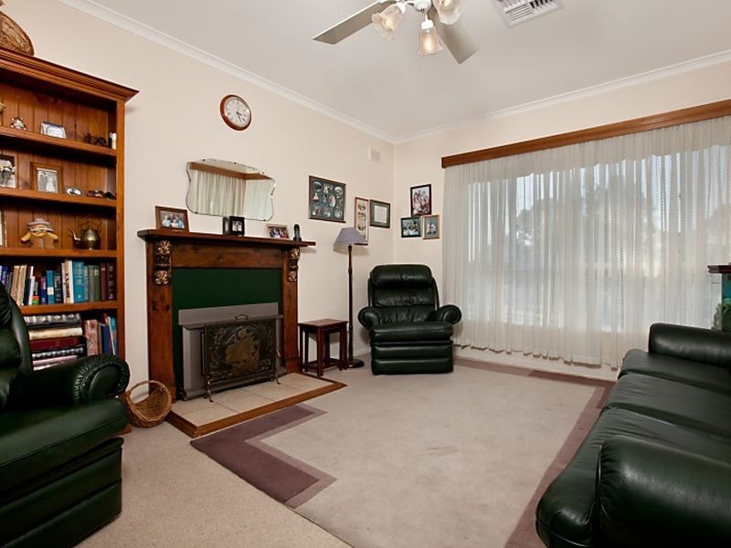 21 Cremin Street, Fairview Park SA 5126