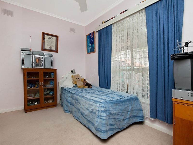 21 Cremin Street, Fairview Park SA 5126