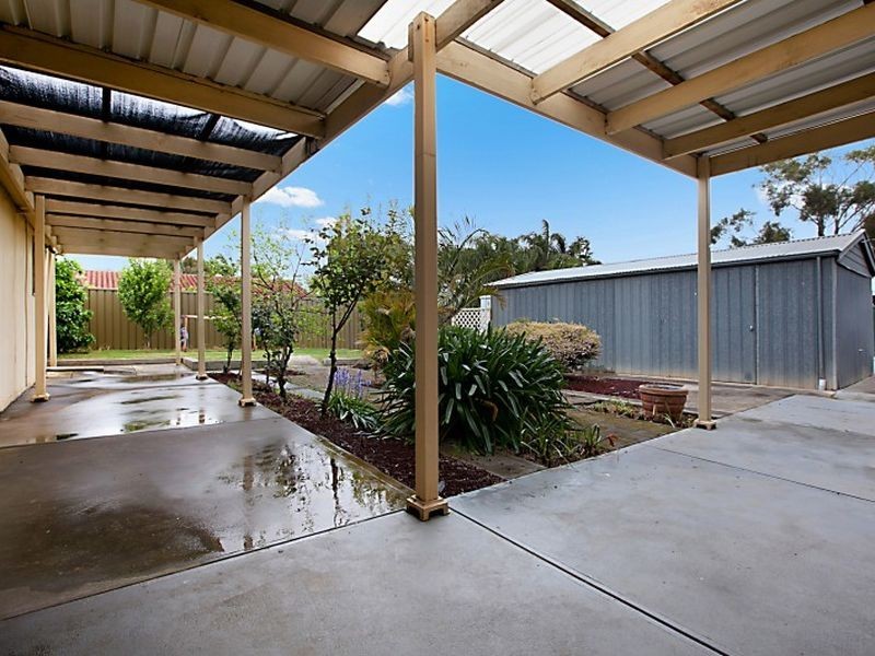 3 Vale Ave, Valley View SA 5093