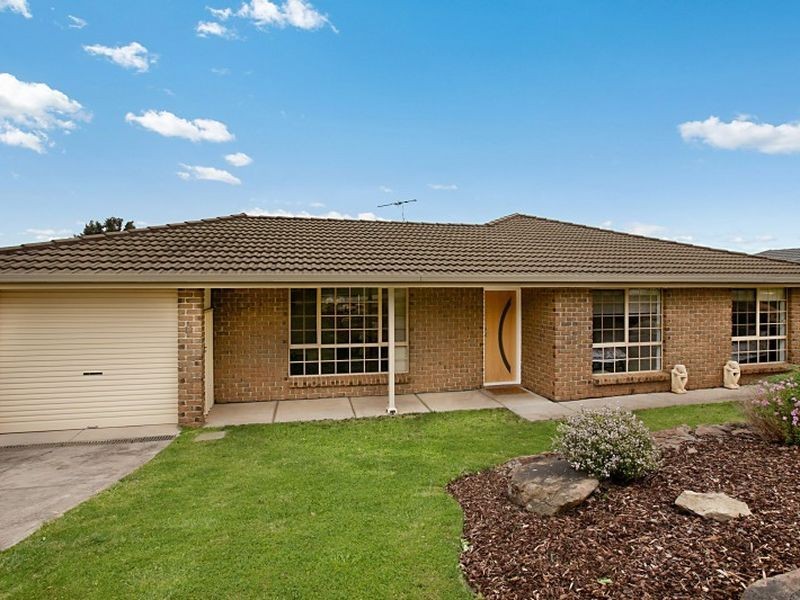 12 Dallas Court, Wynn Vale SA 5127