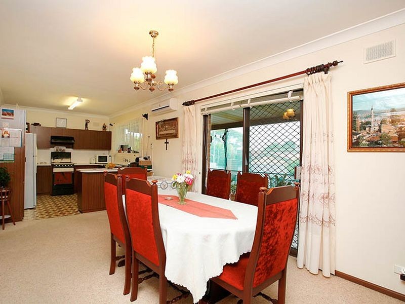 18 Carole Crescent, Modbury SA 5092