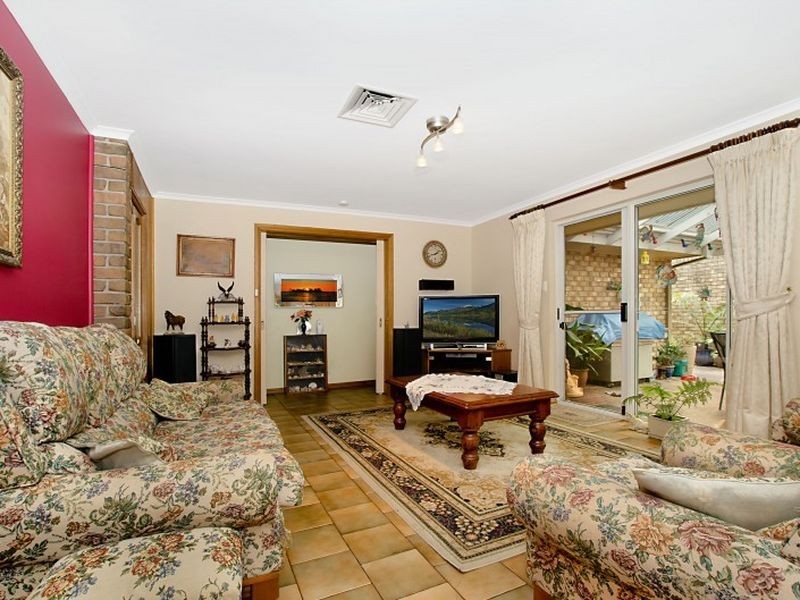 126 Brougham Drive, Valley View SA 5093