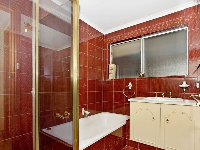 126 Brougham Drive, Valley View SA 5093