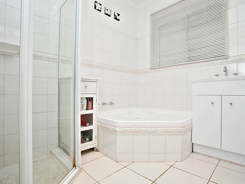 2 Far View Crescent, Ridgehaven SA 5097