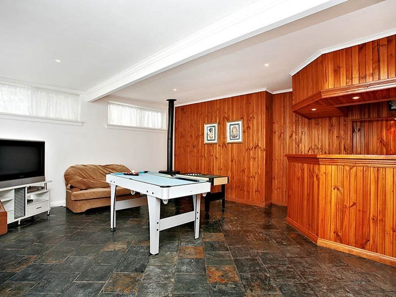 2 Far View Crescent, Ridgehaven SA 5097