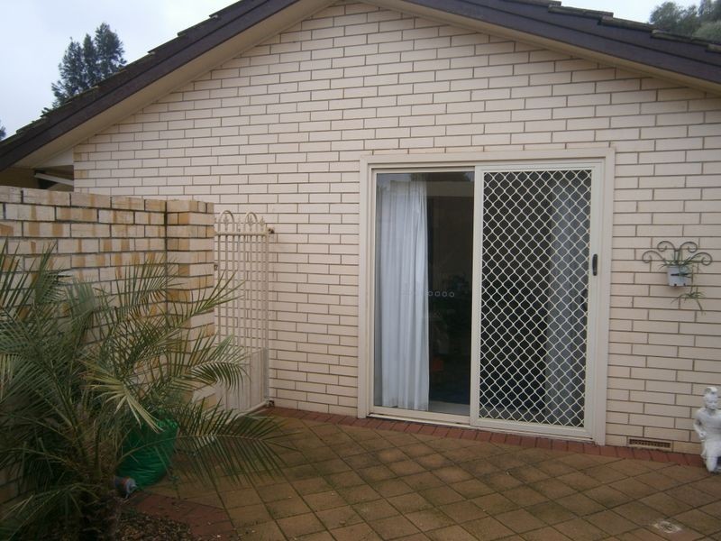 1/12 Metcalfe Avenue, Modbury Heights SA 5092