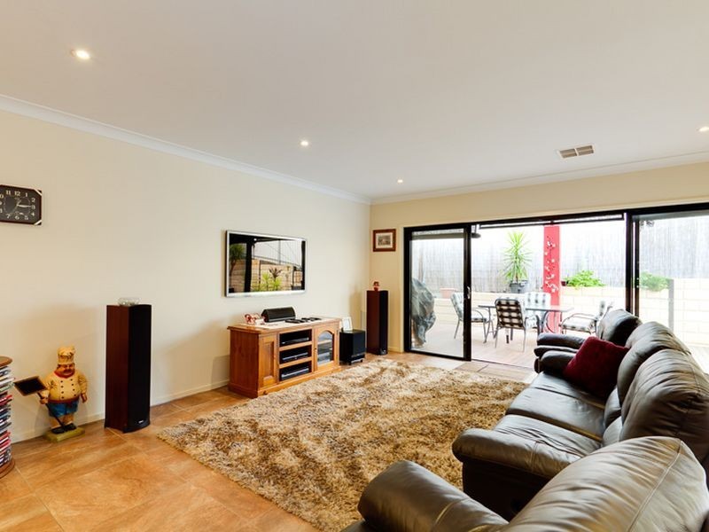 8 Olde Coach Road, Greenwith SA 5125