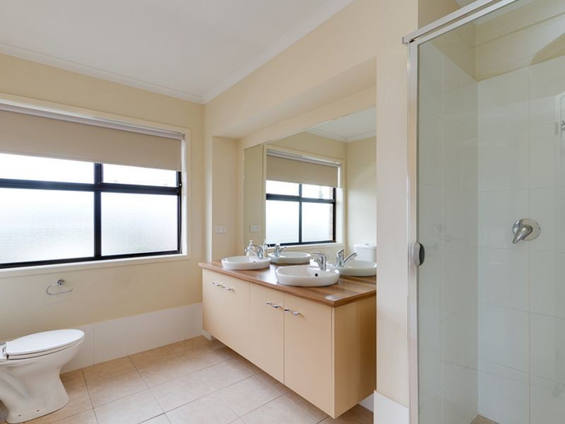 8 Olde Coach Road, Greenwith SA 5125