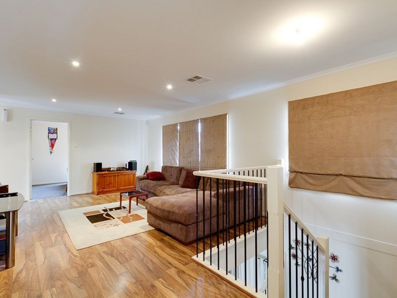 8 Olde Coach Road, Greenwith SA 5125