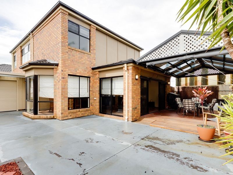 8 Olde Coach Road, Greenwith SA 5125