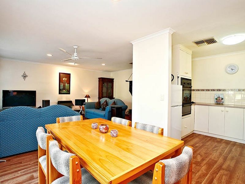 2/3 Far View Crescent, Ridgehaven SA 5097