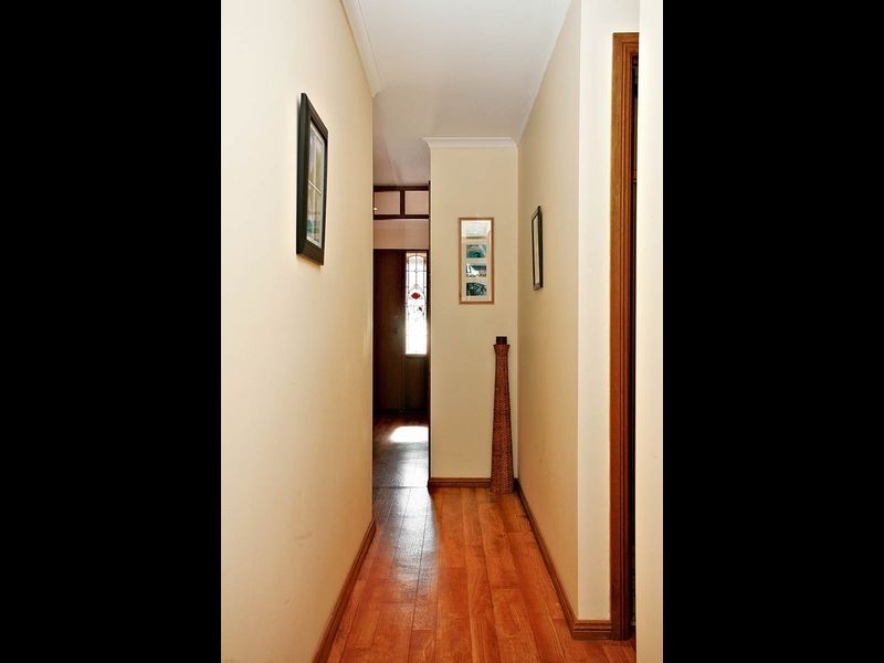 2/3 Far View Crescent, Ridgehaven SA 5097