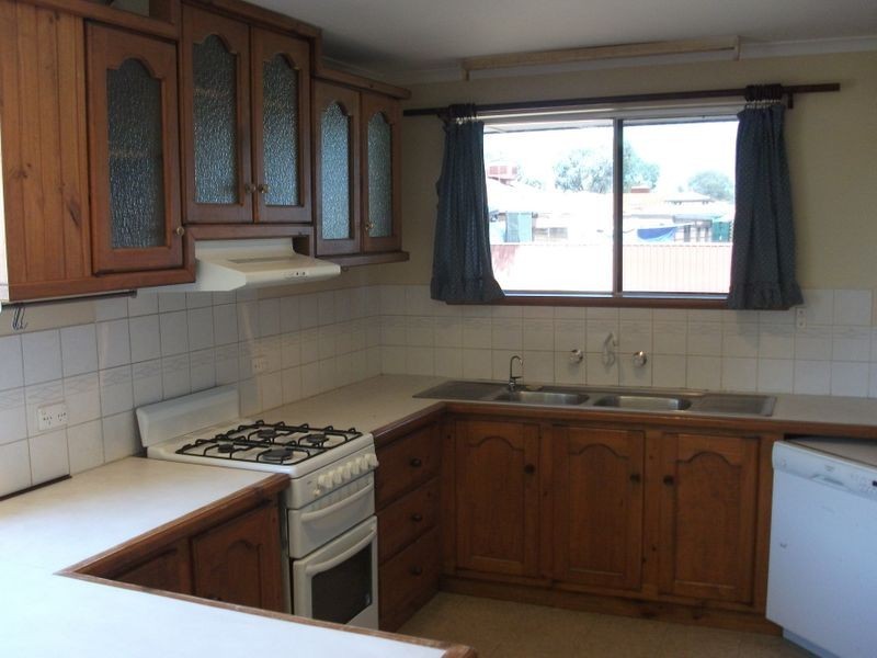 29 Potts Crescent, Burton SA 5110