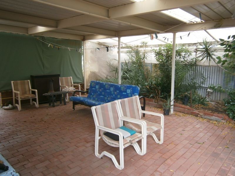 19 Malbanda Avenue, Para Vista SA 5093
