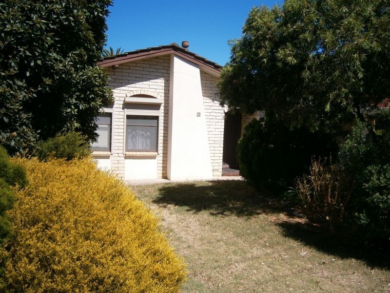 19 Malbanda Avenue, Para Vista SA 5093