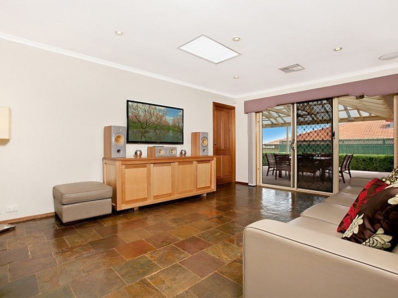 30 Rotz Court, Golden Grove SA 5125