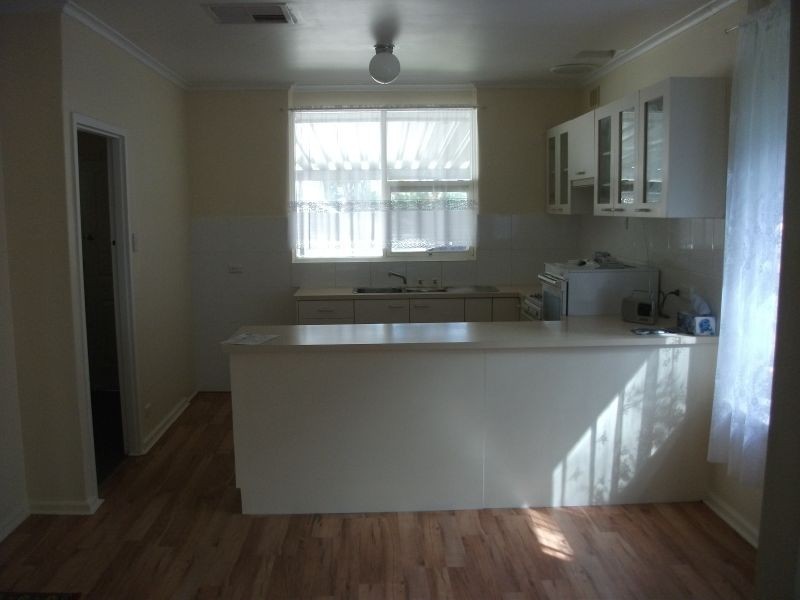 10 Tolley Road, Hope Valley SA 5090