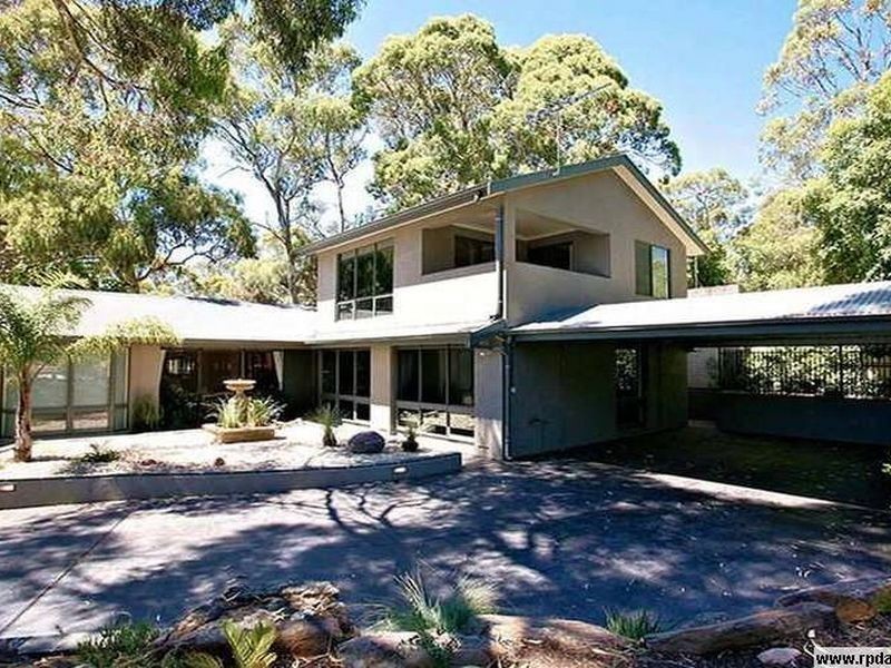 4 Nunyah Drive, Banksia Park SA 5091