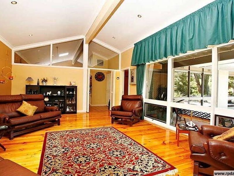 4 Nunyah Drive, Banksia Park SA 5091