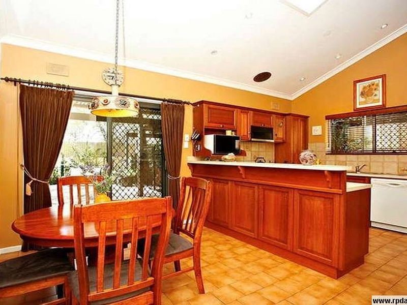 4 Nunyah Drive, Banksia Park SA 5091