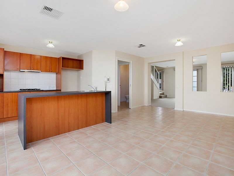 5/4 Merlot Ct, Wynn Vale SA 5127