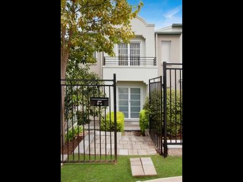 5/4 Merlot Ct, Wynn Vale SA 5127