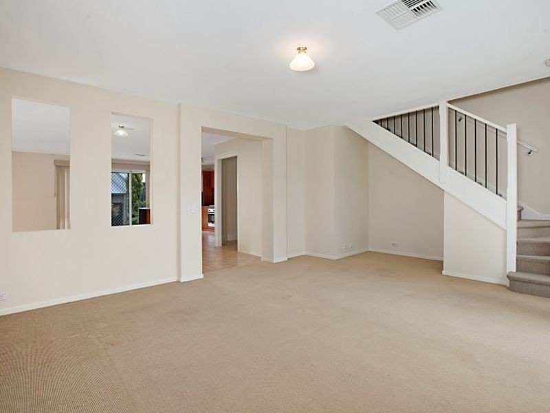 5/4 Merlot Ct, Wynn Vale SA 5127