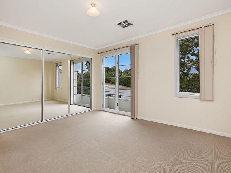 5/4 Merlot Ct, Wynn Vale SA 5127