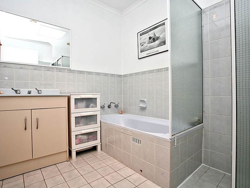 3/8 Polst Avenue, Para Vista SA 5093