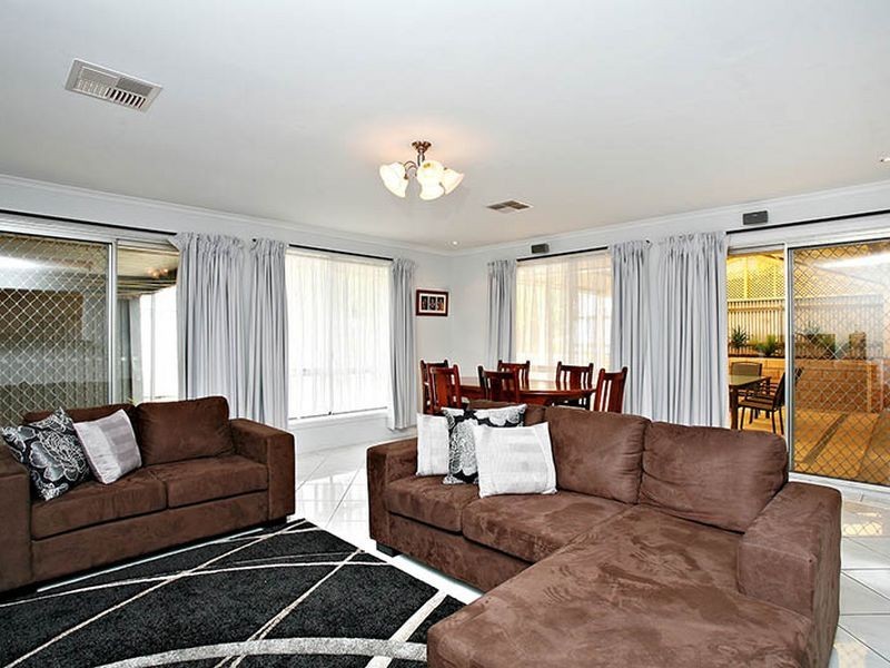 10 Currawong Crescent, Modbury Heights SA 5092