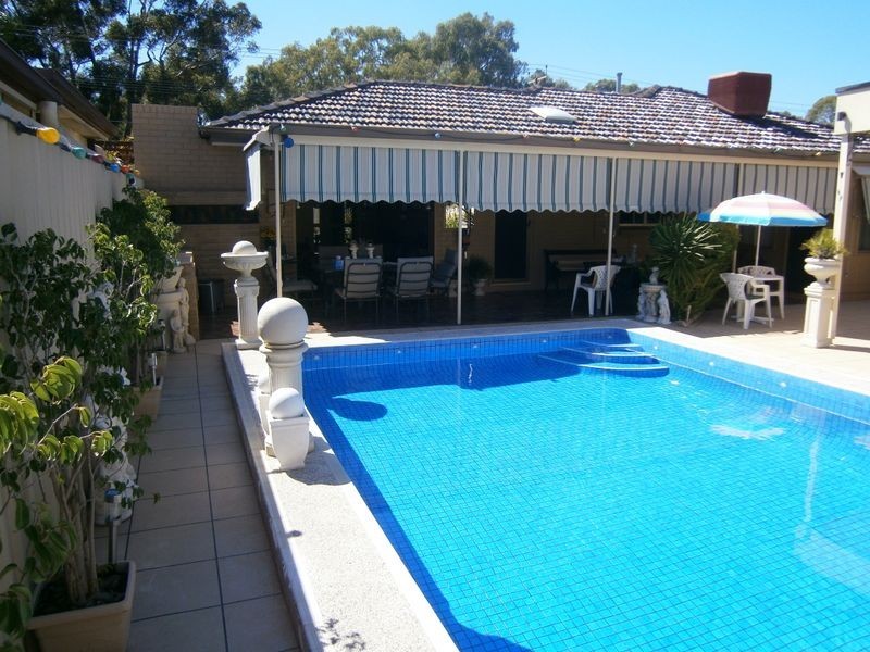 14 Kelly Road, Valley View SA 5093