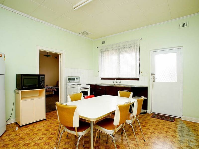 4 Minerva Crescent, Croydon Park SA 5008